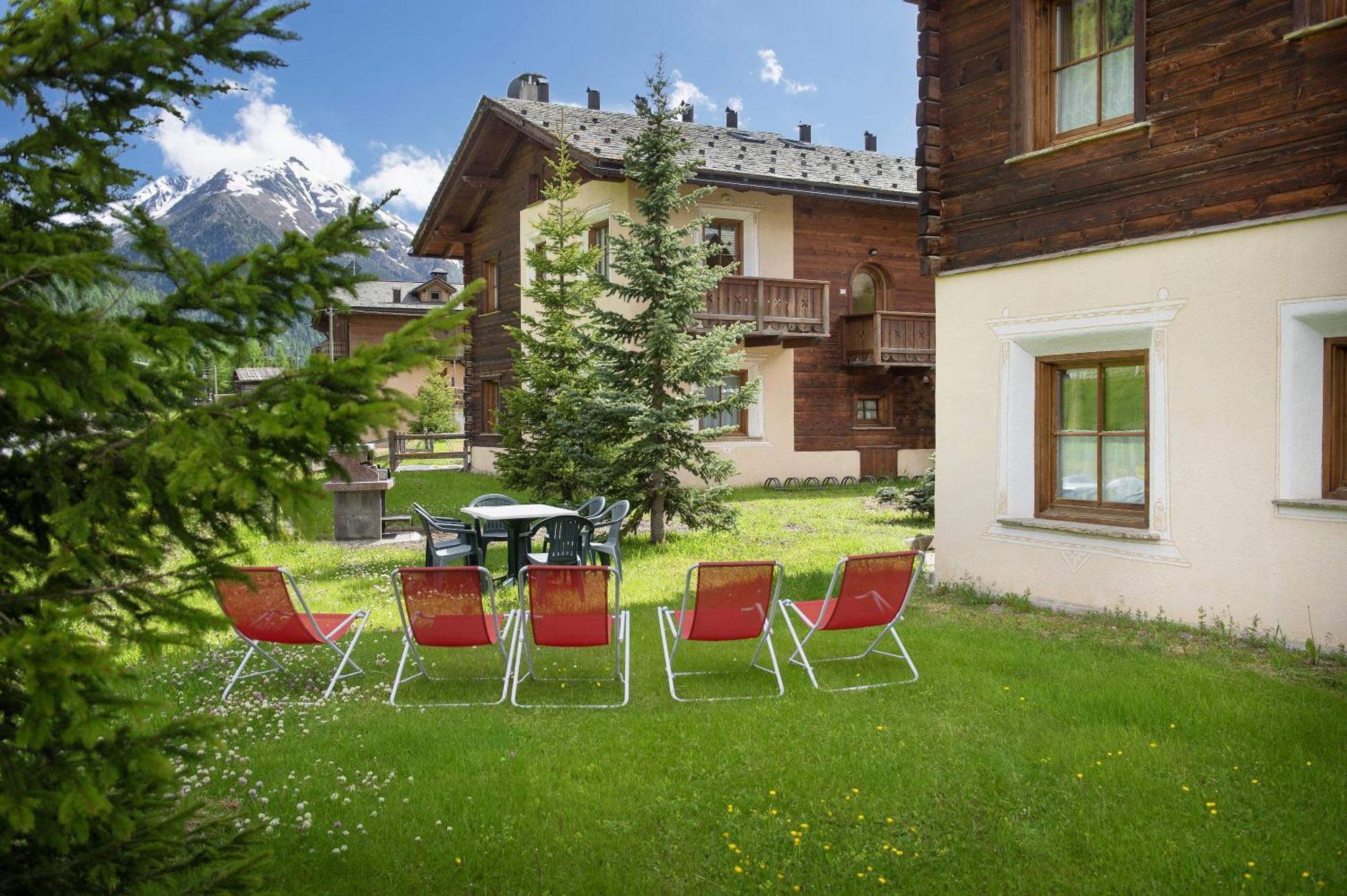Residence Le Cascate Livigno Exterior foto